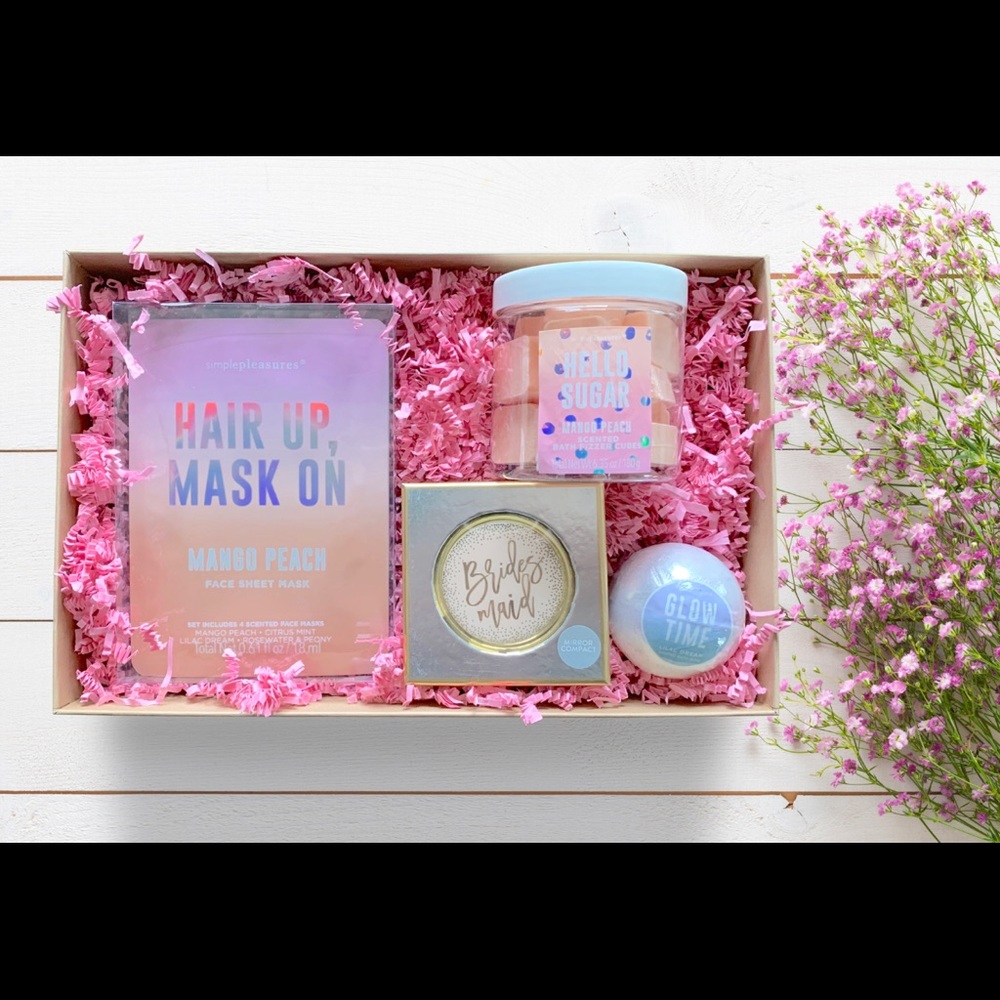 NEW!! Eight BRIDESMAID spa box gift sets!